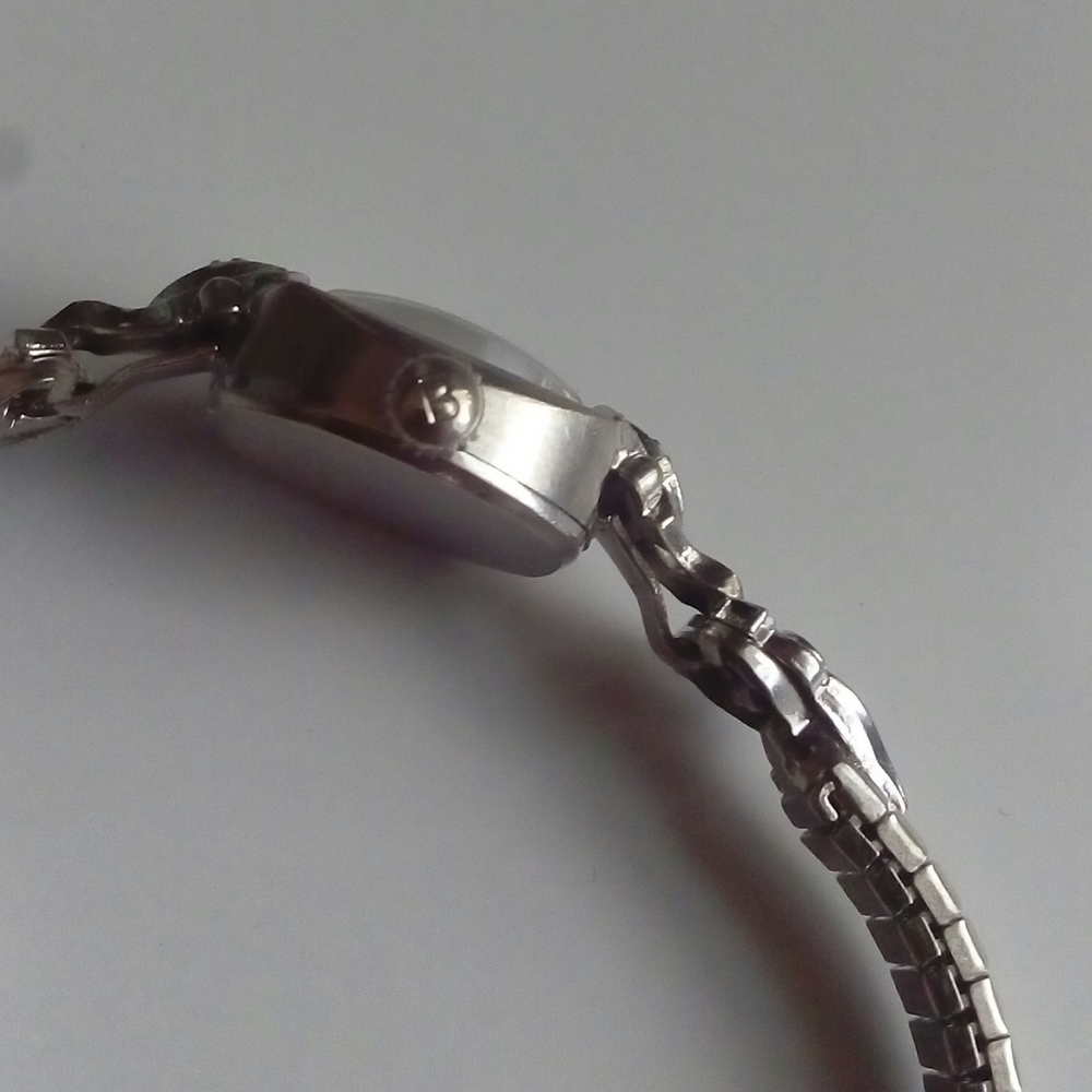 ⭐️ HOST PICK ⭐Bulova 23 Ladies Watch - Picture 4 of 5